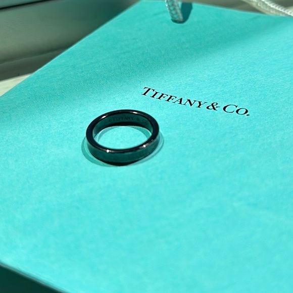 tiffany titanium 4mm 80 37 narror ring - Picture 6 of 12